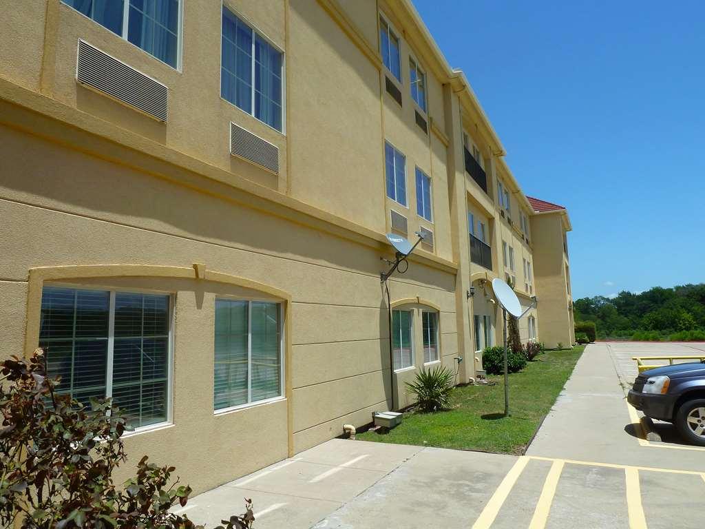 Americas Best Value Inn - Gun Barrel City Exterior photo